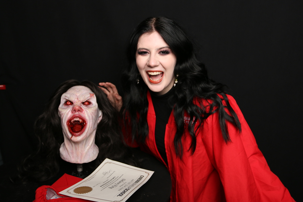 How Commercial Makeup Artists Benefit from SFX Training?