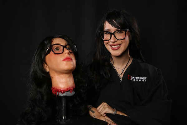 What Type of Makeup Artist Earns the Highest Salary?