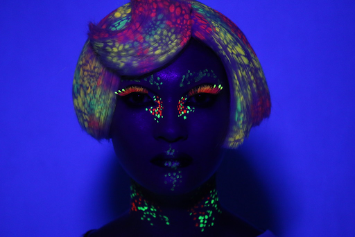 Choosing the Right Makeup for Different Stage Lighting Conditions